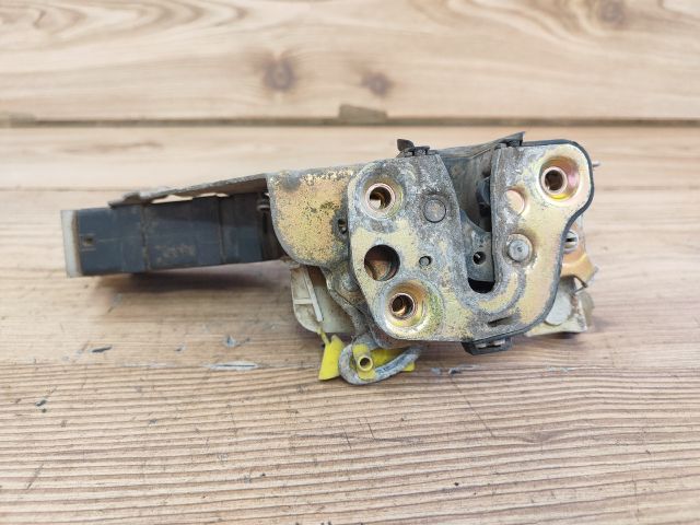 bontott OPEL CORSA B Jobb első Ajtózár