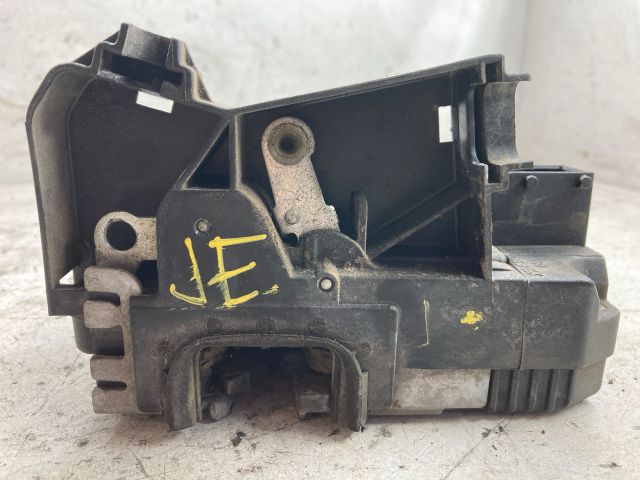 bontott OPEL CORSA B Jobb első Ajtózár