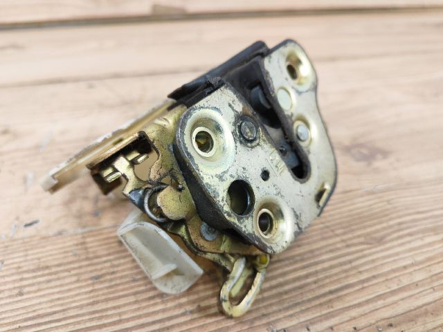 bontott OPEL CORSA B Jobb első Ajtózár