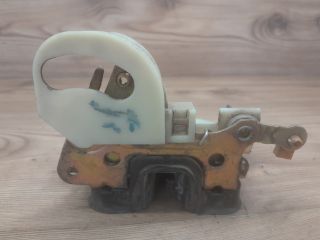 bontott OPEL CORSA B Jobb első Ajtózár