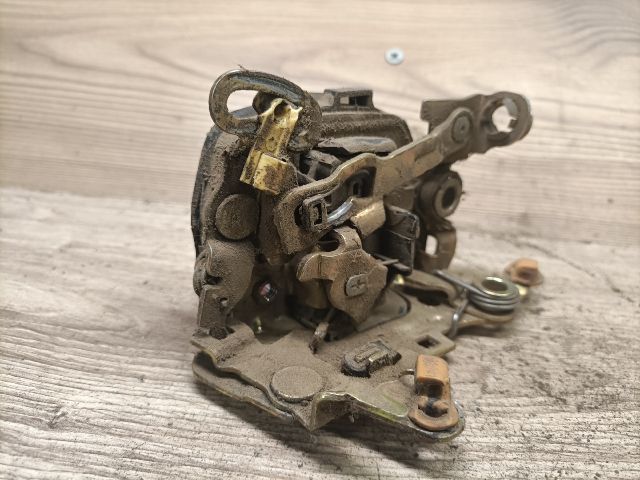 bontott OPEL CORSA B Jobb első Ajtózár