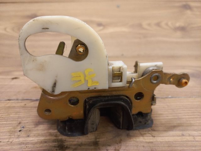 bontott OPEL CORSA B Jobb első Ajtózár