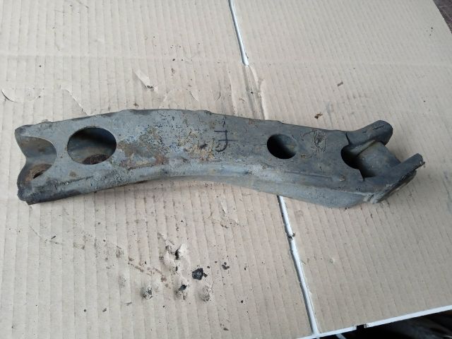 bontott OPEL CORSA B Jobb első Alsó Lengőkar