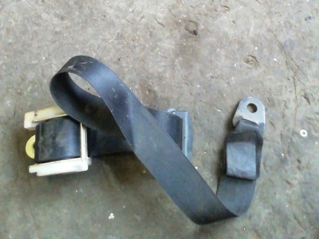 bontott OPEL CORSA B Jobb első Biztonsági Öv