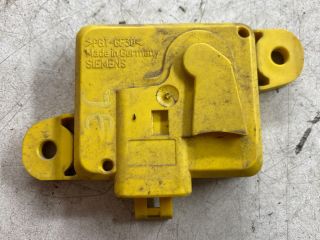 bontott OPEL CORSA B Jobb első Oldal Ütközés Érzékelő