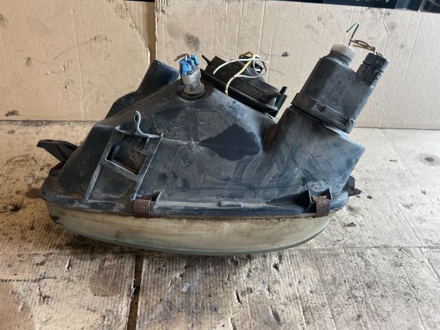 bontott OPEL CORSA B Jobb Fényszóró