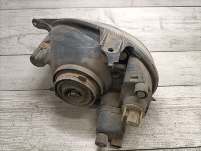 bontott OPEL CORSA B Jobb Fényszóró