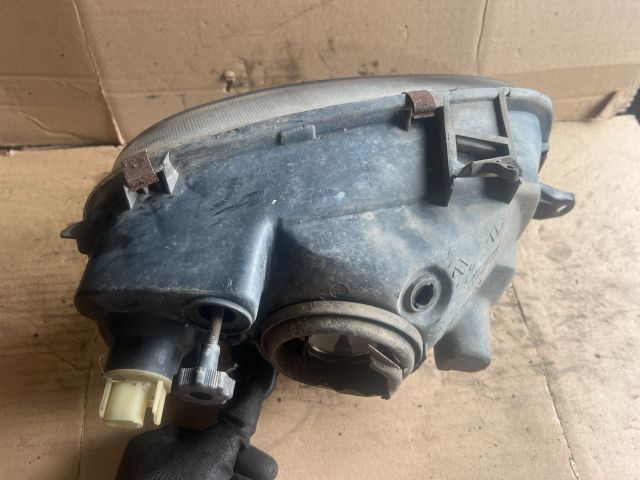 bontott OPEL CORSA B Jobb Fényszóró