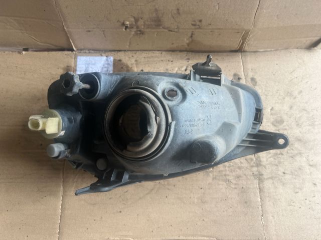 bontott OPEL CORSA B Jobb Fényszóró