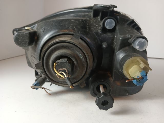 bontott OPEL CORSA B Jobb Fényszóró