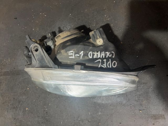 bontott OPEL CORSA B Jobb Fényszóró