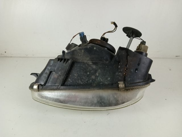 bontott OPEL CORSA B Jobb Fényszóró