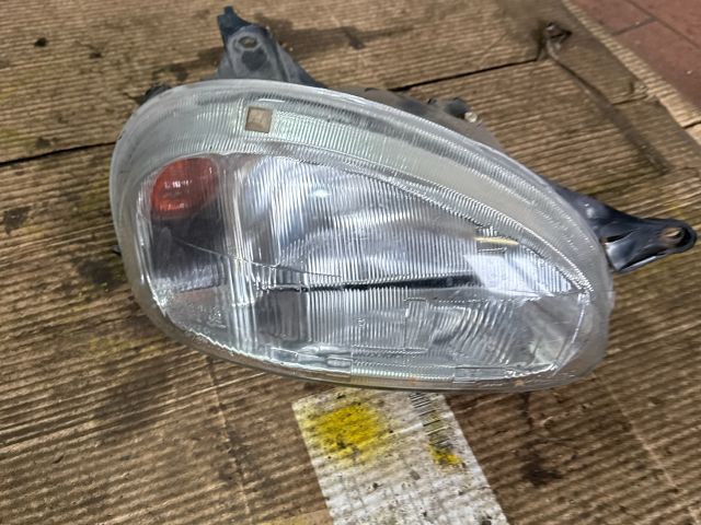 bontott OPEL CORSA B Jobb Fényszóró