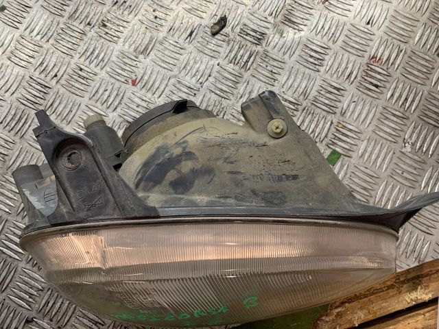 bontott OPEL CORSA B Jobb Fényszóró