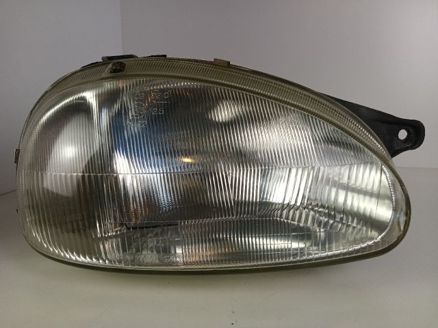 bontott OPEL CORSA B Jobb Fényszóró
