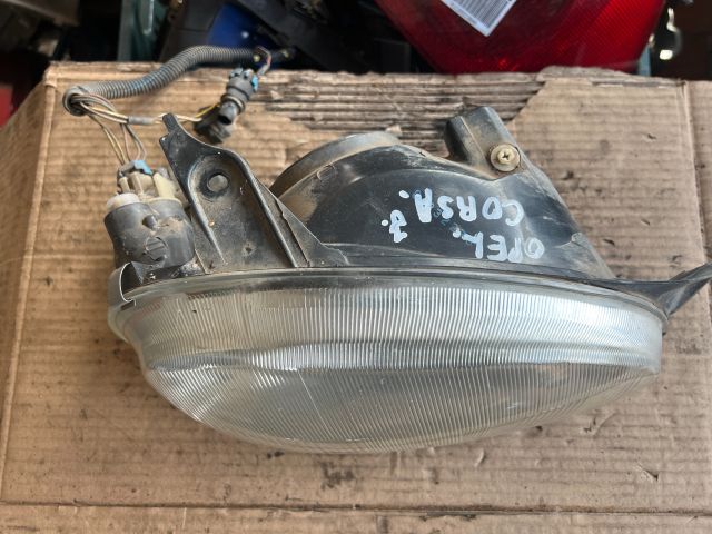 bontott OPEL CORSA B Jobb Fényszóró