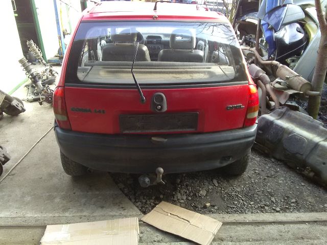 bontott OPEL CORSA B Jobb hátsó Ablak