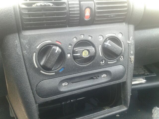 bontott OPEL CORSA B Jobb hátsó Ablak