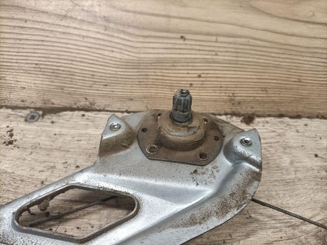 bontott OPEL CORSA B Jobb hátsó Ablakemelő Szerkezet (Mechanikus)