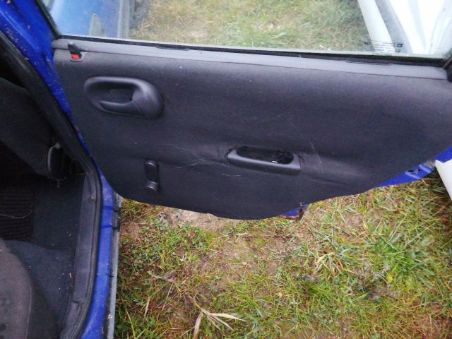 bontott OPEL CORSA B Jobb hátsó Ajtó (Részeivel)