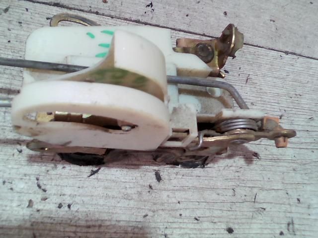 bontott OPEL CORSA B Jobb hátsó Ajtózár