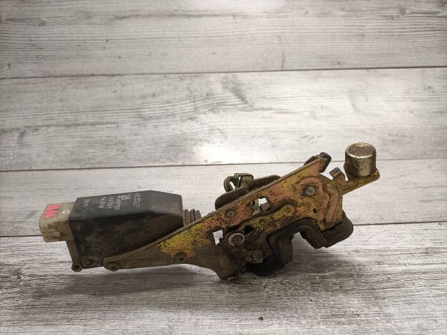 bontott OPEL CORSA B Jobb hátsó Ajtózár