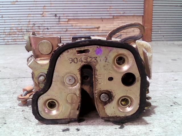 bontott OPEL CORSA B Jobb hátsó Ajtózár