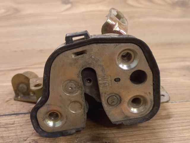 bontott OPEL CORSA B Jobb hátsó Ajtózár