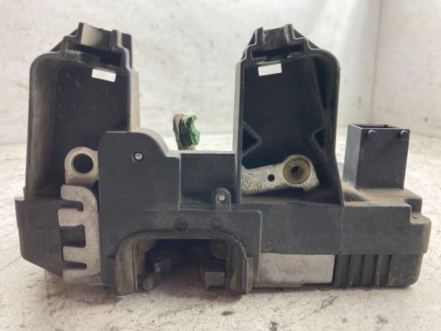 bontott OPEL CORSA B Jobb hátsó Ajtózár