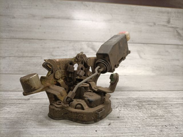 bontott OPEL CORSA B Jobb hátsó Ajtózár