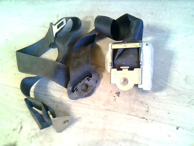 bontott OPEL CORSA B Jobb hátsó Biztonsági Öv