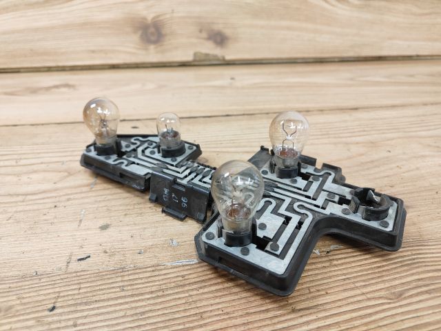 bontott OPEL CORSA B Jobb Hátsó Lámpa Foglalat