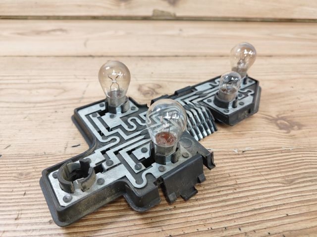 bontott OPEL CORSA B Jobb Hátsó Lámpa Foglalat