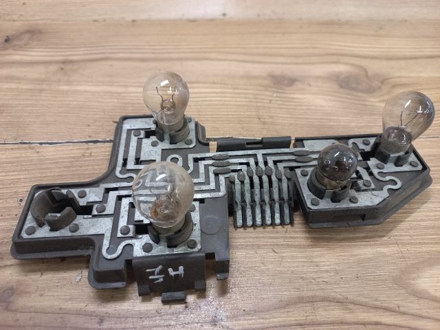 bontott OPEL CORSA B Jobb Hátsó Lámpa Foglalat