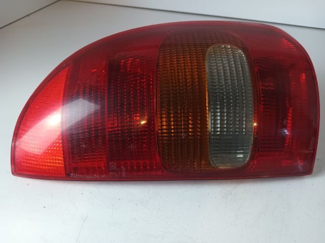 bontott OPEL CORSA B Jobb Hátsó Lámpa