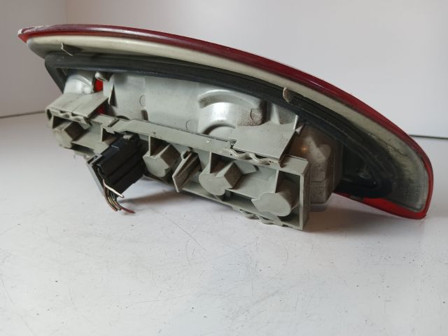 bontott OPEL CORSA B Jobb Hátsó Lámpa