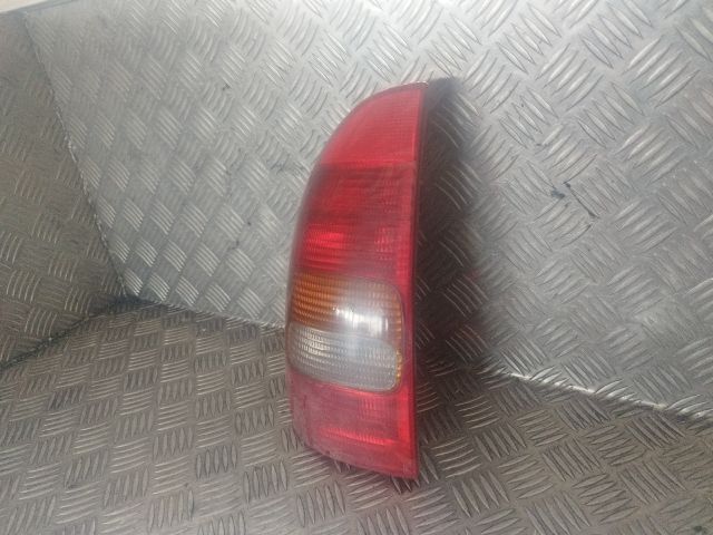 bontott OPEL CORSA B Jobb Hátsó Lámpa