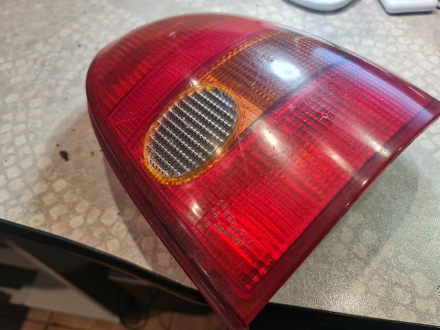 bontott OPEL CORSA B Jobb Hátsó Lámpa