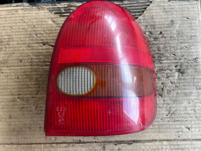 bontott OPEL CORSA B Jobb Hátsó Lámpa