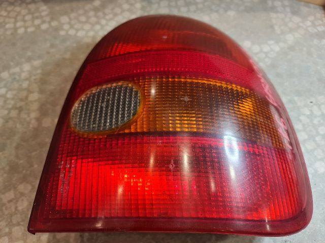 bontott OPEL CORSA B Jobb Hátsó Lámpa