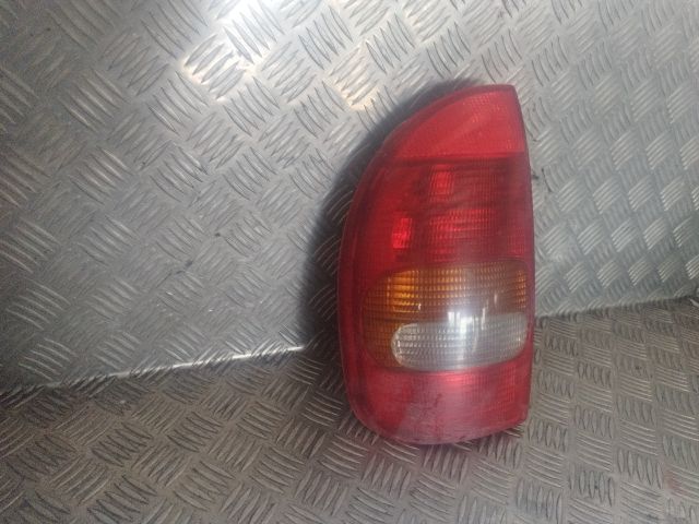 bontott OPEL CORSA B Jobb Hátsó Lámpa
