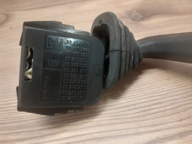 bontott OPEL CORSA B Jobb Kormánykapcsoló Ablaktörlő