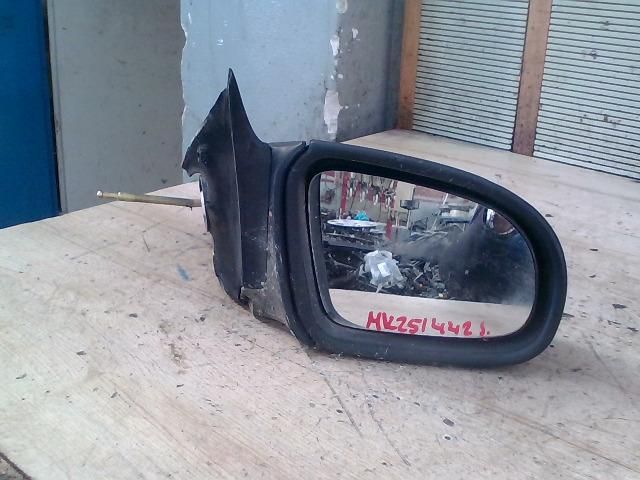 bontott OPEL CORSA B Jobb Visszapillantó Tükör (Mechanikus)