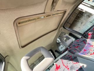 bontott OPEL CORSA B Kesztyűtartó