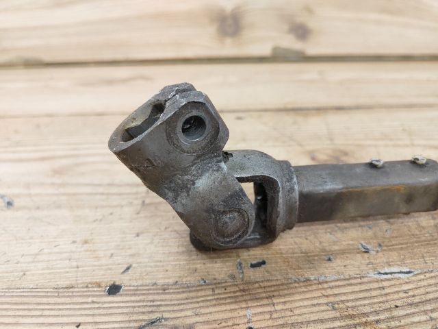 bontott OPEL CORSA B Kormánykardán