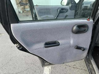 bontott OPEL CORSA B Középső Szellőző