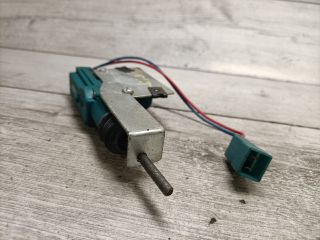 bontott OPEL CORSA B Központizár Motor Csomagtérajtó