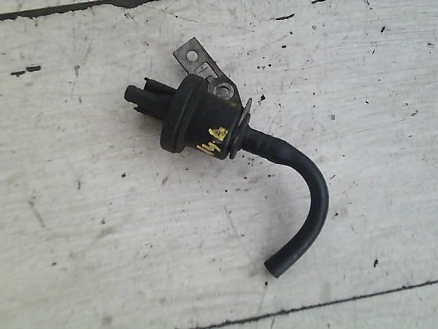 bontott OPEL CORSA B Tankszellőztető Szelep