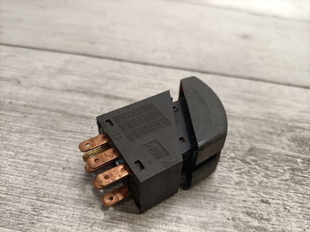 bontott OPEL CORSA B Vészvillogó Kapcsoló