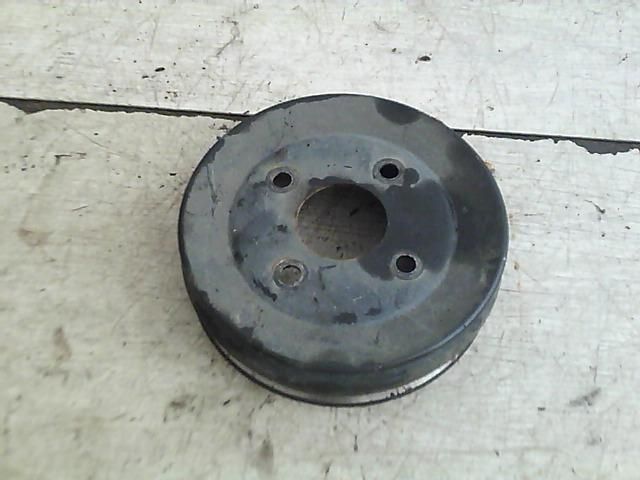 bontott OPEL CORSA B Vízpumpa Szíjtárcsa